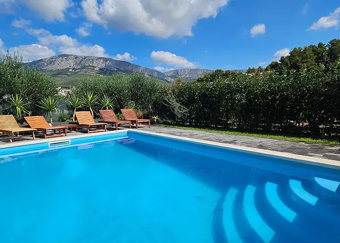 Apartman Aparthouse With Pool