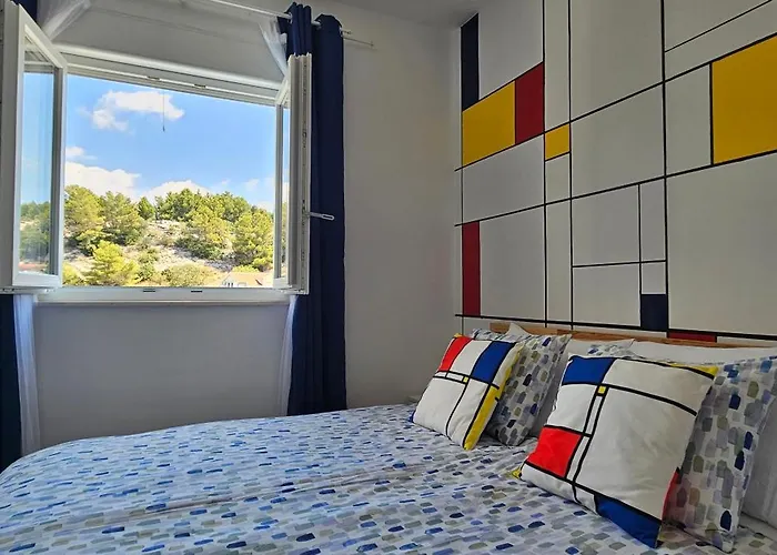 Aparthouse With Pool Apartman Solin